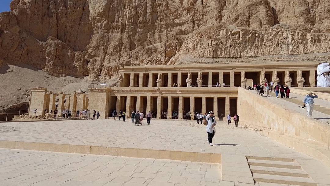 Мухамед. Хотим Вас поблагодарить за удачный подбор гидов