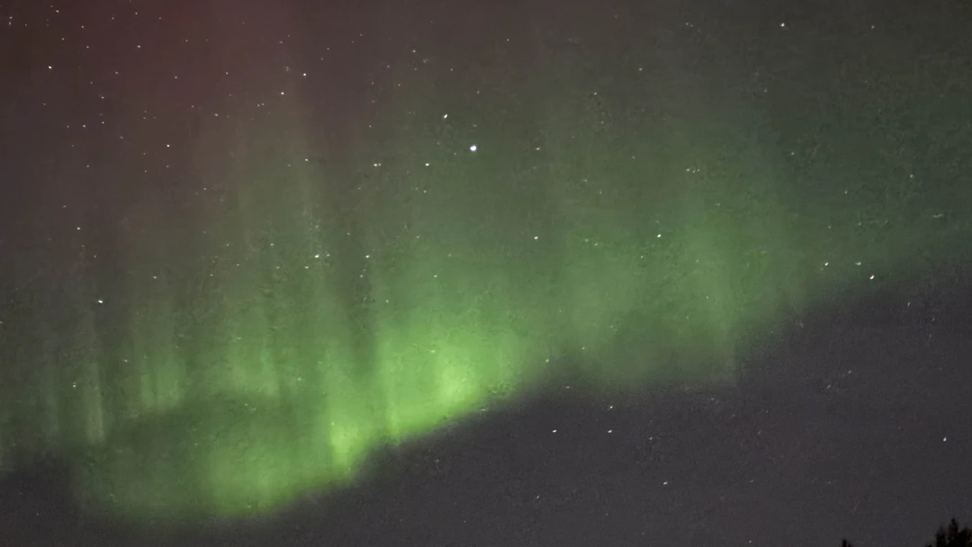 Не смотря на то, что природа всячески препятствовала тому, что бы мы увидели северное сияние, гид