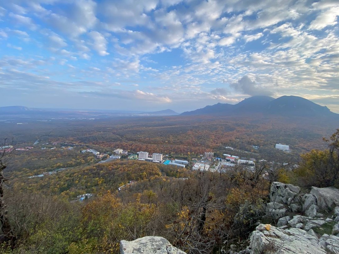 Всегда мечтала совершить восхождение на гору, и я бесконечно благодарна Егору, что он помог мне в
