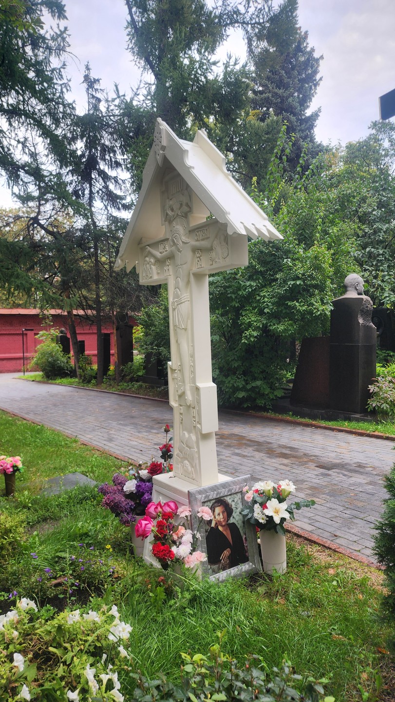 Любовь и трагедии Новодевичьего кладбища (Наталья)