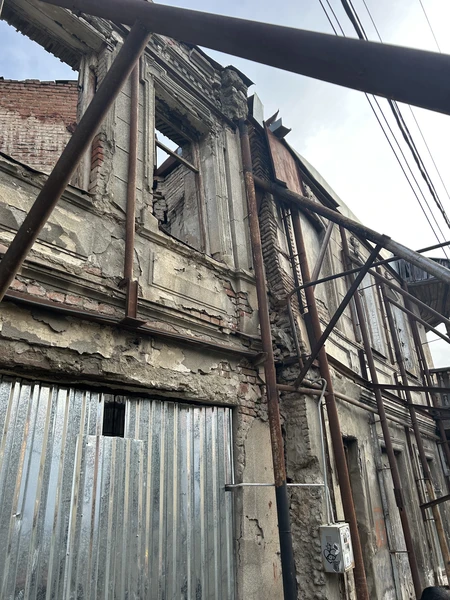 совершенно потрясающая Мириам! экскурсия очень интересная, невероятно эмоциональная. история, культура, традиции, юмор - все это мы получили сполна!