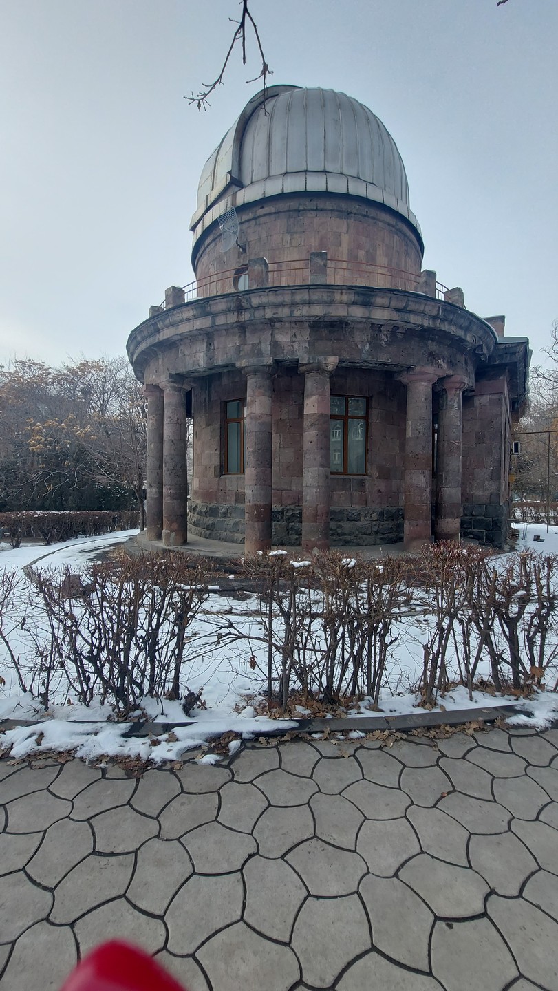 Советский модернизм в Ереване - с современным художником (Галина)