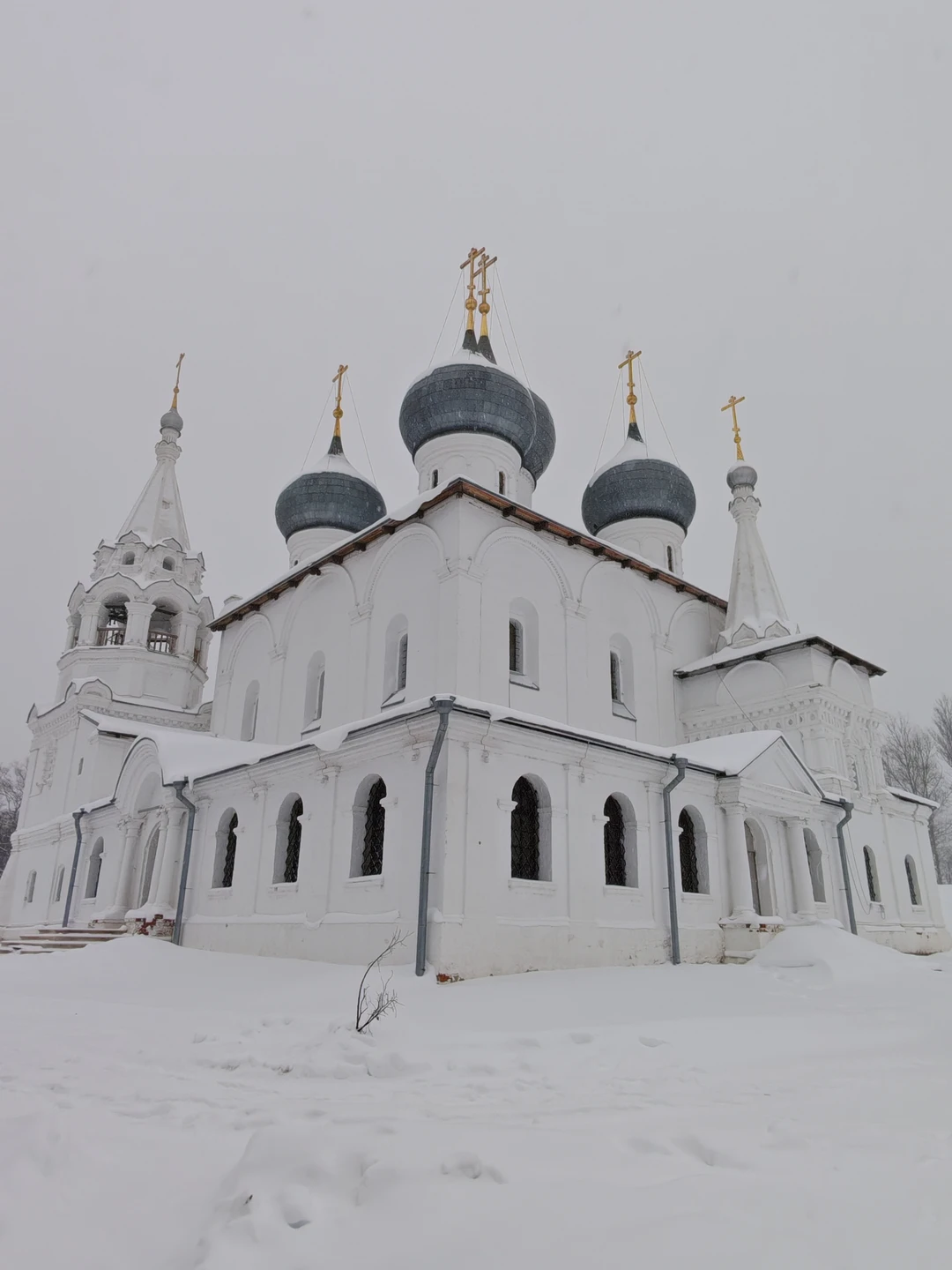 Нам с подругой очень понравилась экскурсия и гид Анна. Несмотря на метель, вызванную циклоном Фрэнсис, экскурсия