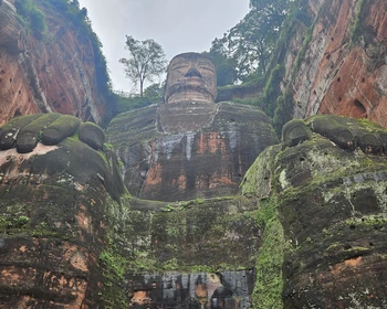 Статуя Будды и Хуанлунси