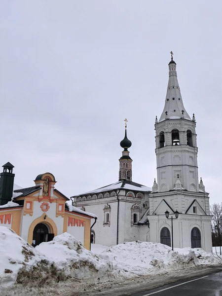 Отличная экскурсия! Ольга лаконично рассказала основные моменты, показала красивые виды. Не скучно и не занудно 🙂