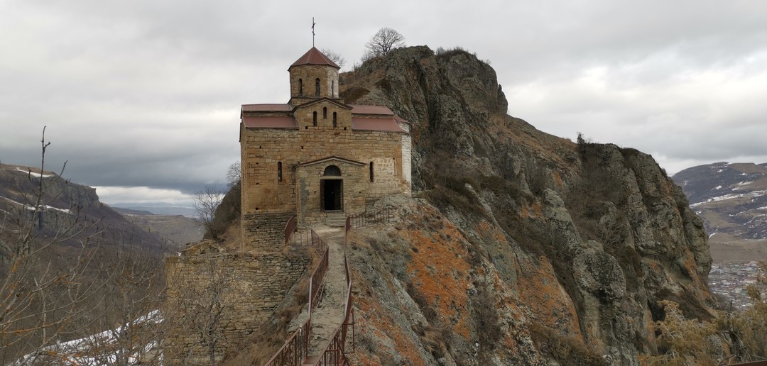 Маршрут интересен, перевал Гумбаши впечатлил панорамой на Кавказский хребет, гид Олег рассказывал про все достопримечательности которые