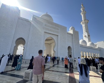 Абу-Даби и роскошь Востока