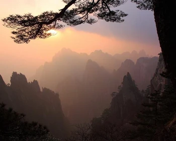 Рассвет в горах, спуск