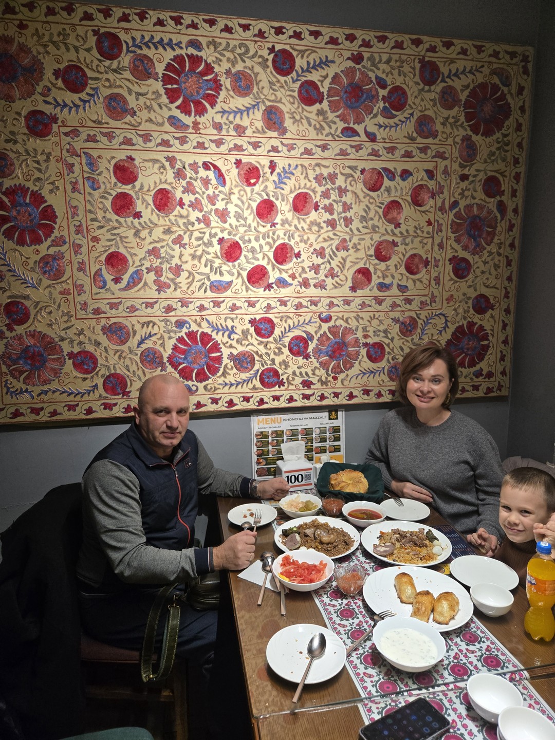 Отличная экскурсия с активным гидом! У нас был гид Шерзод Саттаров, очень энергичный с четкой речью