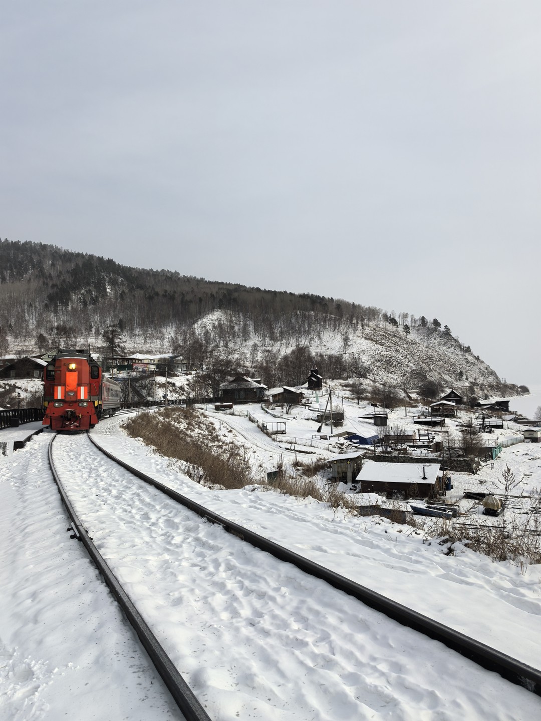 Экскурсия необычная, в непривычном формате, но нам понравилось. Встретились с гидом у отеля Ангара, потом нас