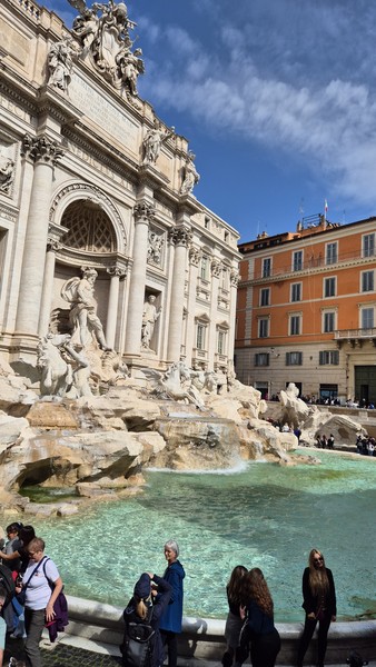 Были на экскурсии с Марией. Охватить необъятное- Вечный город, в одной прогулке, и не устать, это