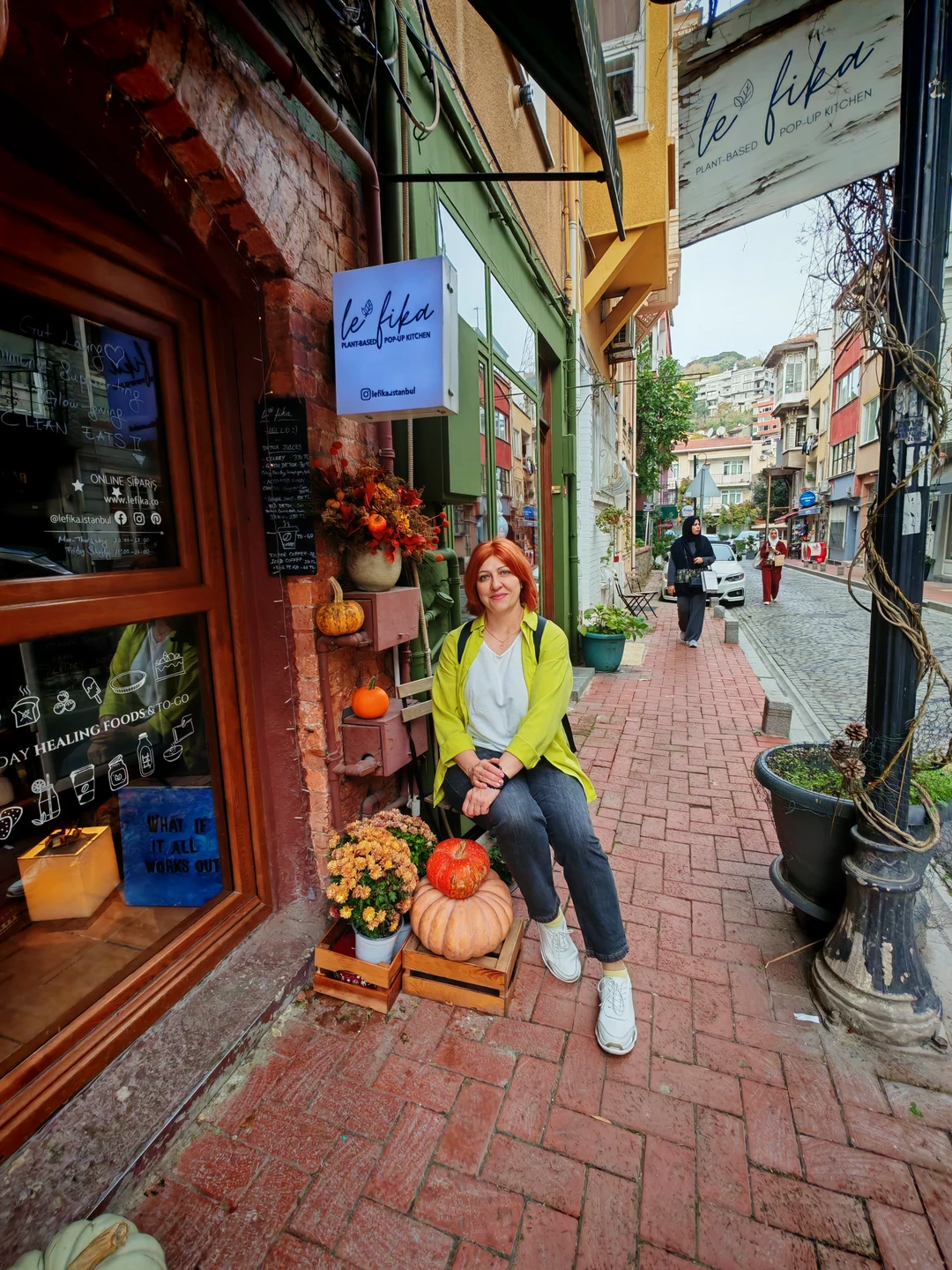 Отличная экскурсия. Огромное благодарность гиду. Ясмин очень хорошо преподносит материал. При общении располагает к себе. При