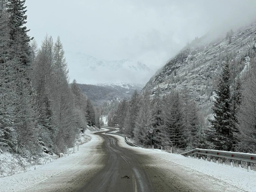 Это был мой восторг!!! Не первый мой такой тур, но Константин огромный молодец!!! Показал Алтай во
