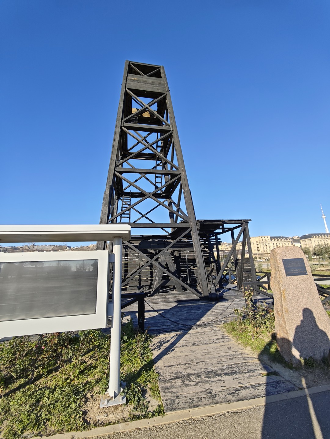 Это была действительно незабываемая экскурсия по Апшерону. Получилась индивидуальная экскурсия для двух взрослых и двух детей