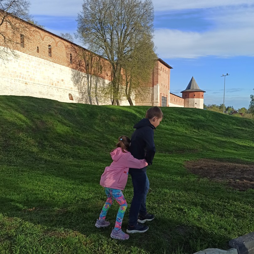 Галина отличный экскурсовод. Было интересно и взрослым и детям. Нам понравился маршрут, очень красивые виды. Зарайск