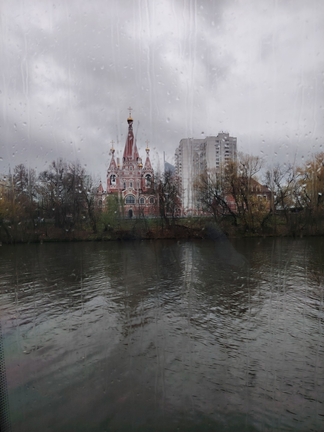 Истории ёмкие, содержательные, Елена отличный знаток истории и интересный собеседник. Спасибо за экскурсию🙏