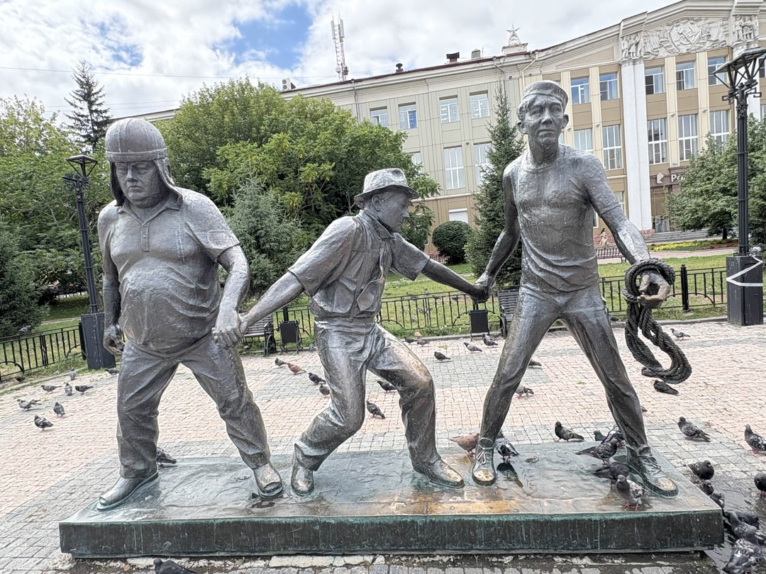 Всем рекомендую, сам неплохо знаю Иркутск, но чтобы показать его родным - попросил помощи у гида