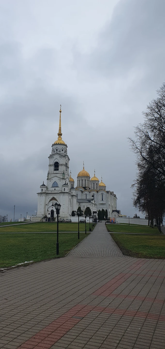 Светлана просто молодец! Очень структурированно, по делу, никакой лишней и неинтересной информации, никакого перегруза датами или