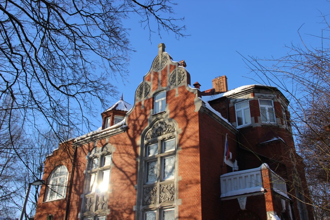 Решили пойти на эту экскурсию после экскурсии по центру с Данилой. Хорошее место, интересные истории, разные