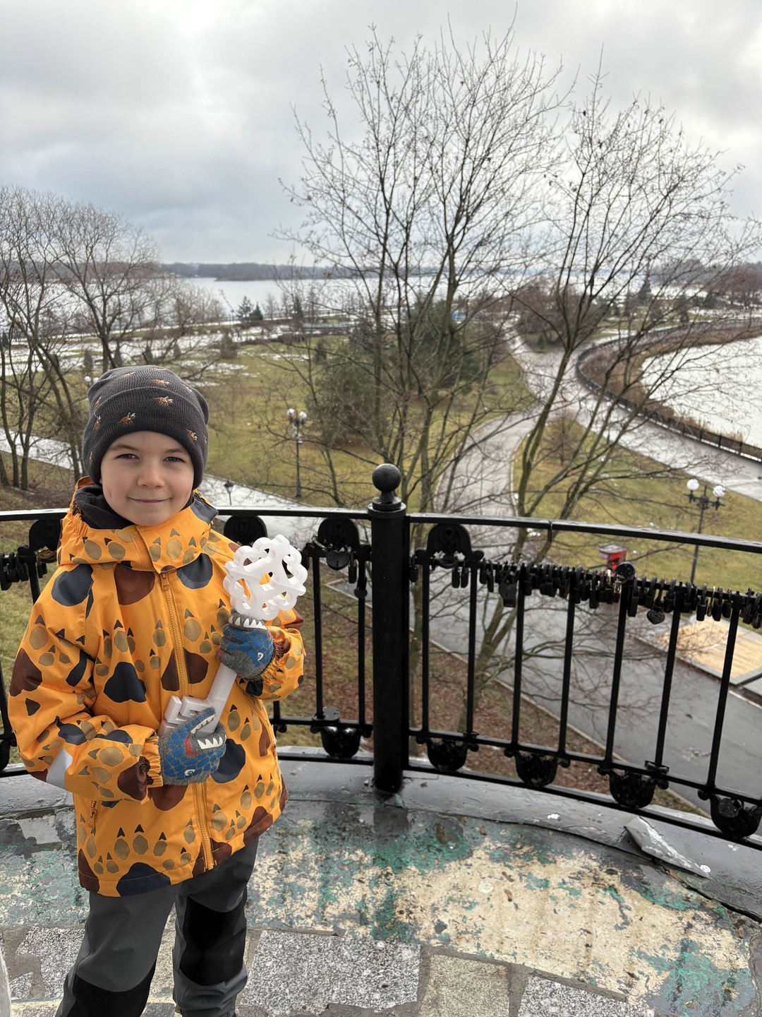 Были на экскурсии с Алёной компаний 6 человек - 5 взрослых и 1 ребёнок 7 лет