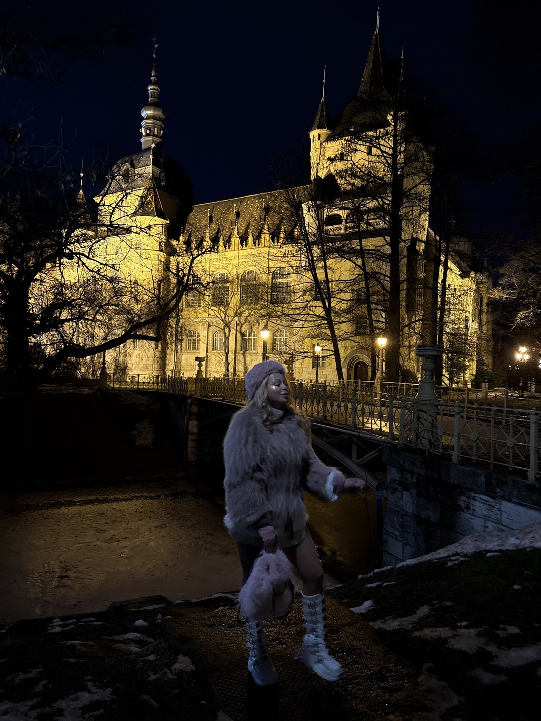 Когда я впервые увидела Гульнару -такую элегантную и тонкую леди -мне было немного сложно представить её