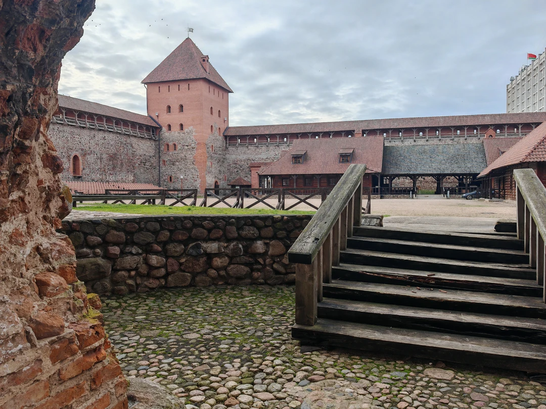 Знакомтесь, Лида! Именно так называлась экскурсия, которую провел нам потрясающий гид Николай. Время пролетело как один