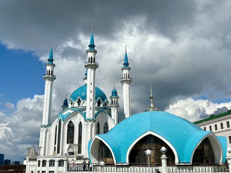 День в Казани с местным жителем: история, еда и непарадные дворы