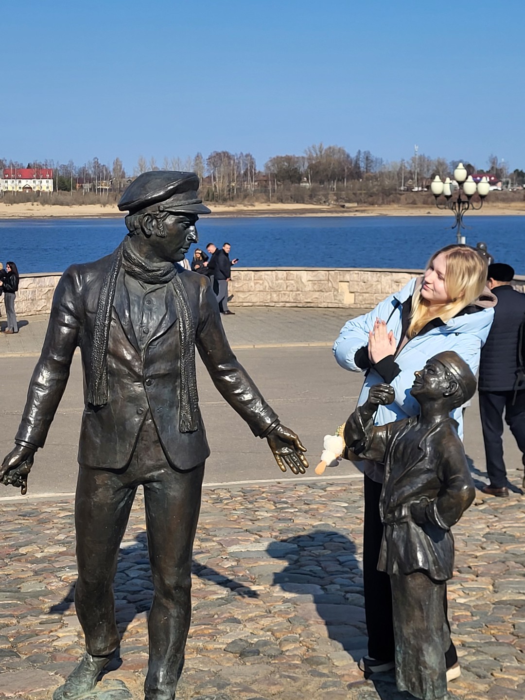 Гуляли по Рыбинску с детьми, расследовали преступление. Прекрасная прогулка. Отличный гид Ольга. Не просто монотонный рассказ