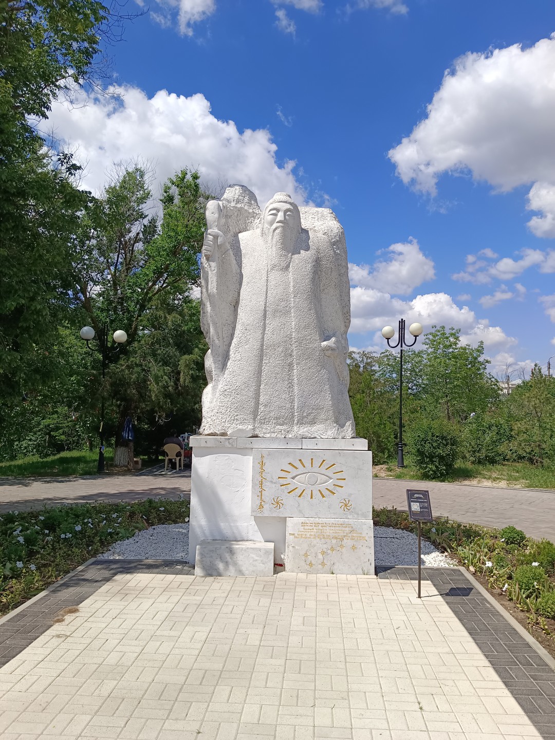 Интересная экскурсия, красивые места, много нового, все понравилось, гид даже танцевала часть народного танца, единственное чего