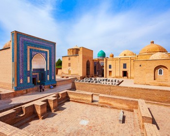 Комплекс Шахи-Зинда, обсерватория Улугбека, обед в "Центре плова" и музей "Афрасиаб"