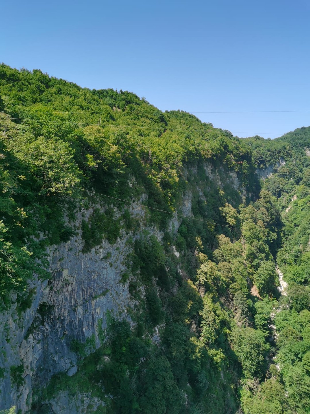 Экскурсия просто супер!!!! Море впечатлений. Маршрут подобран грамотно. Леван, очень интересный рассказчик. Проезжая мимо городов по
