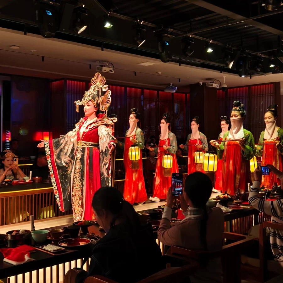 Императорский банкет в Лояне