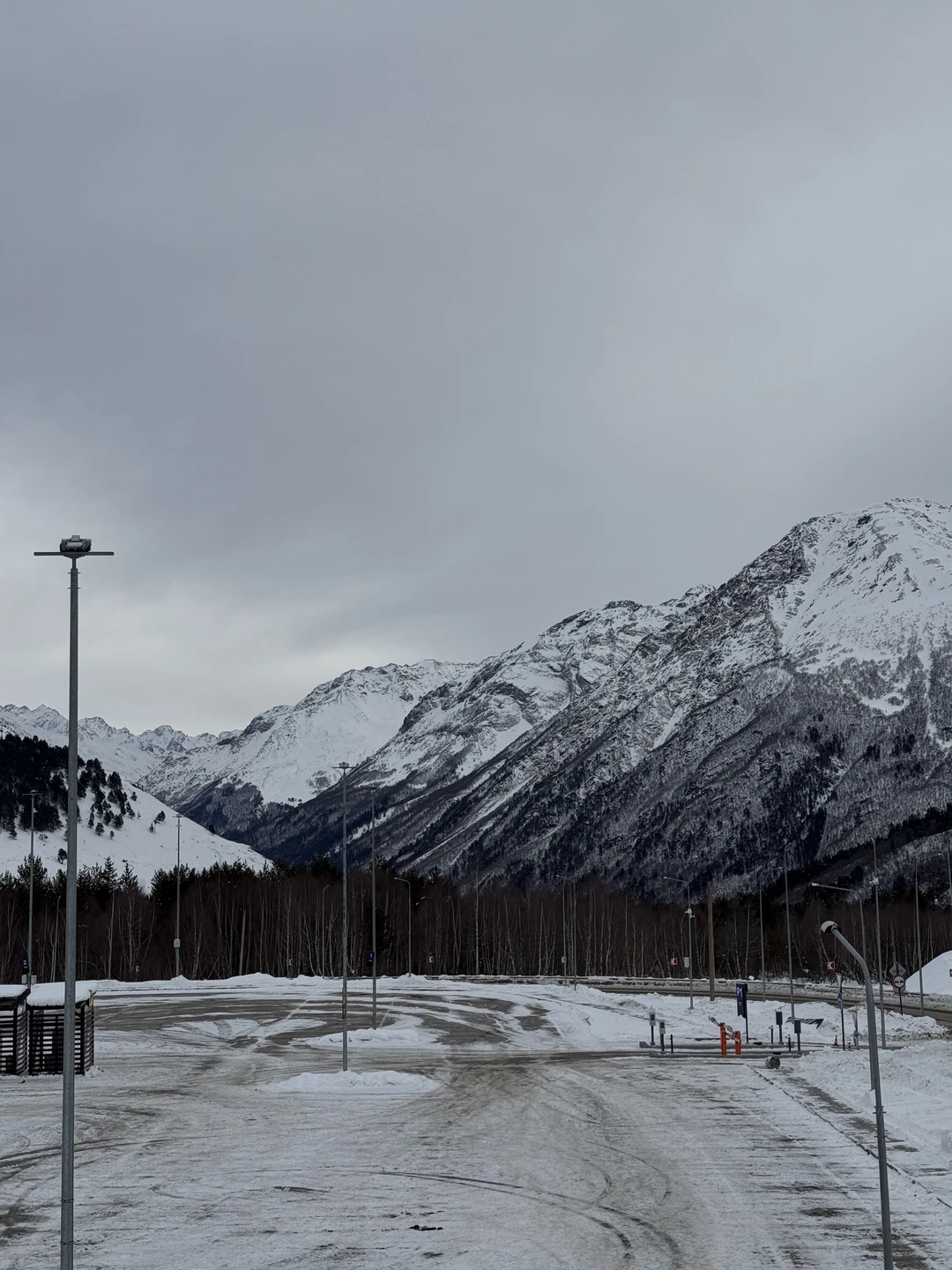 Побывали на данной экскурсии 22.01.2026. Нам не описать, какие виды открылись перед нами, просто дух захватывало