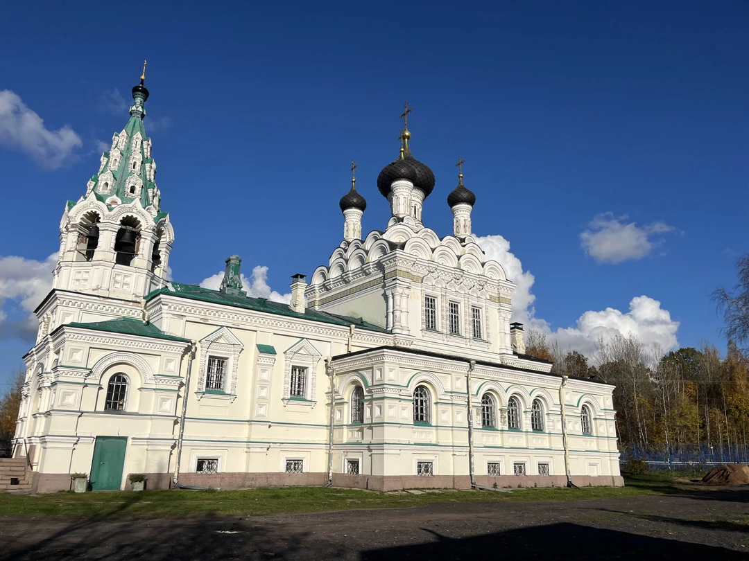 Экскурсия очень понравилась! Почерпнули много интересной,новой информации! Гид Елена- прекрасный экскурсовод,внимательна к историческим мелочам! Вся экскурсия