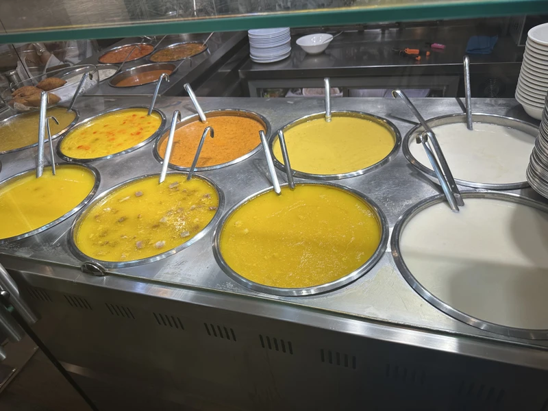 Дмитрий невероятный человек и профессионал. сделал наш день сказочным и невероятно вкусным! вернусь обязательно!!!