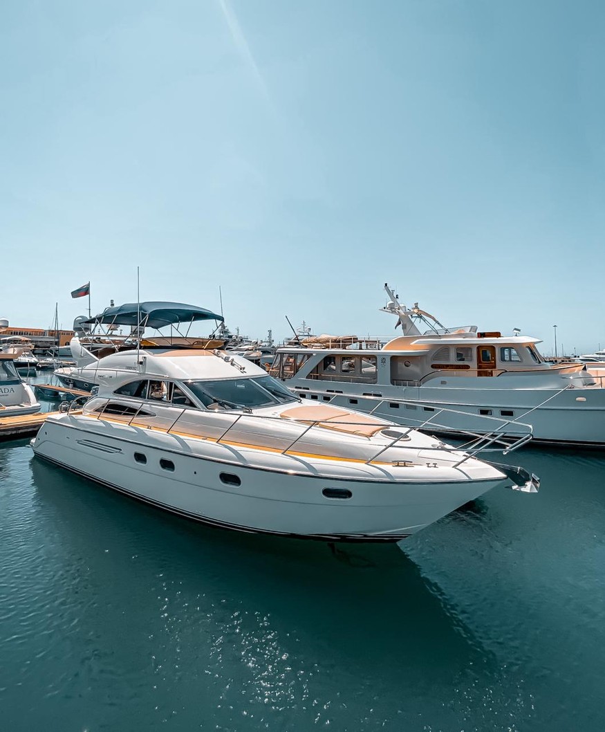 Морская прогулка на яхте Azimut