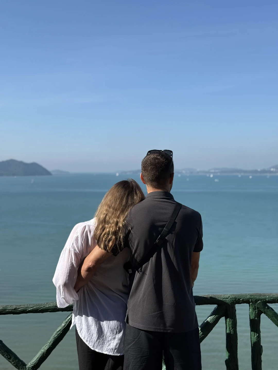 Дмитрий очень интересно рассказывает про историю Тайланда. Много нового узнали и про культуру и про обычаи