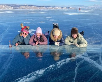 На север Ольхона: мысы Хобой и Три брата, уха на льду