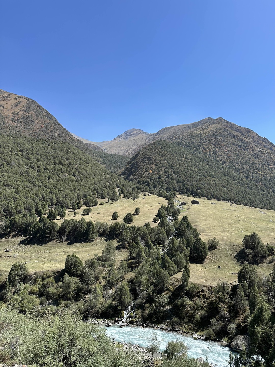 Из Бишкека - в Аламединское ущелье (Ольга)