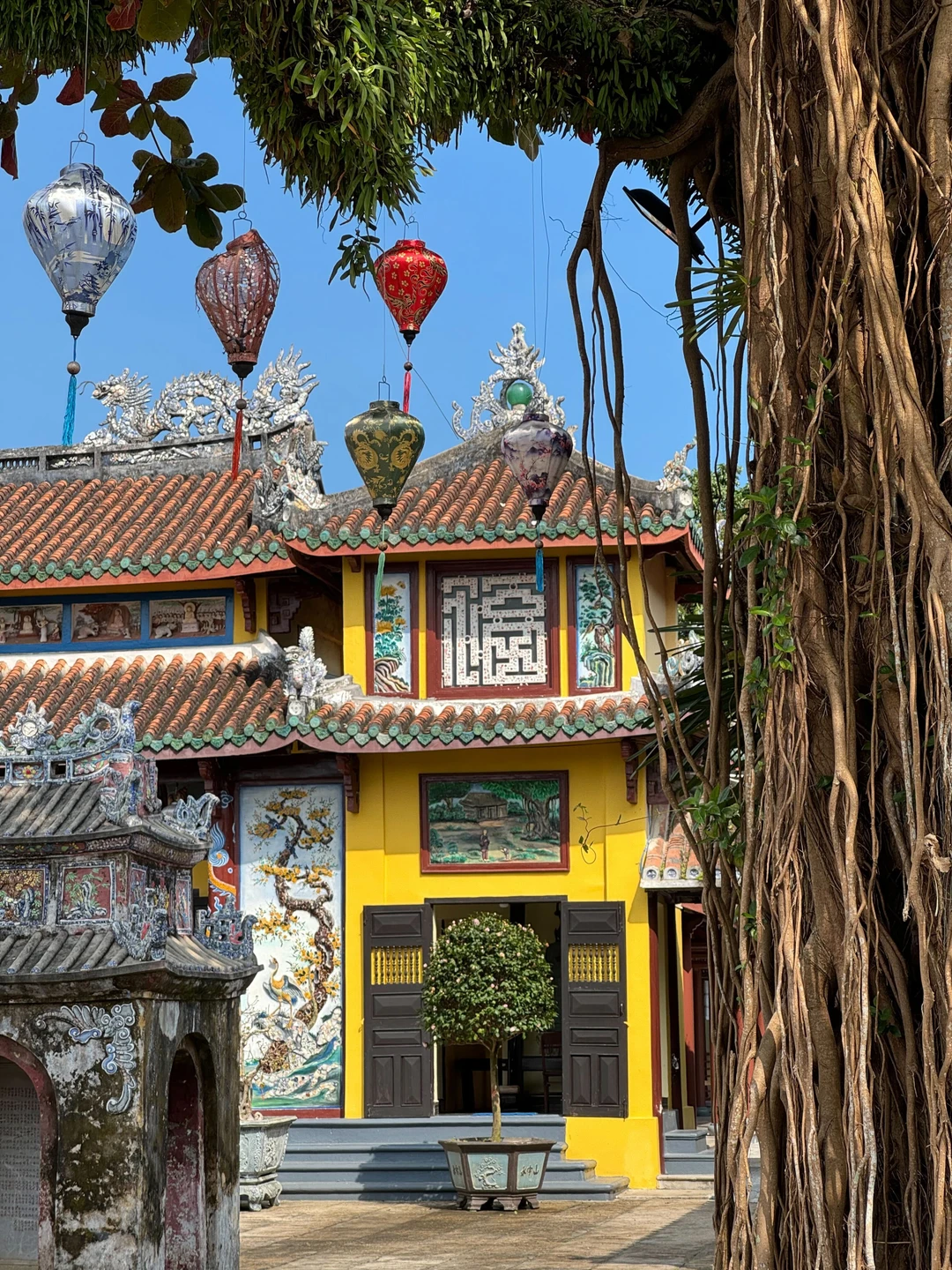 Во-первых, я рекомендую всем непременно побывать в этом невероятном городе — максимально аутентичном Хойане! Тут и