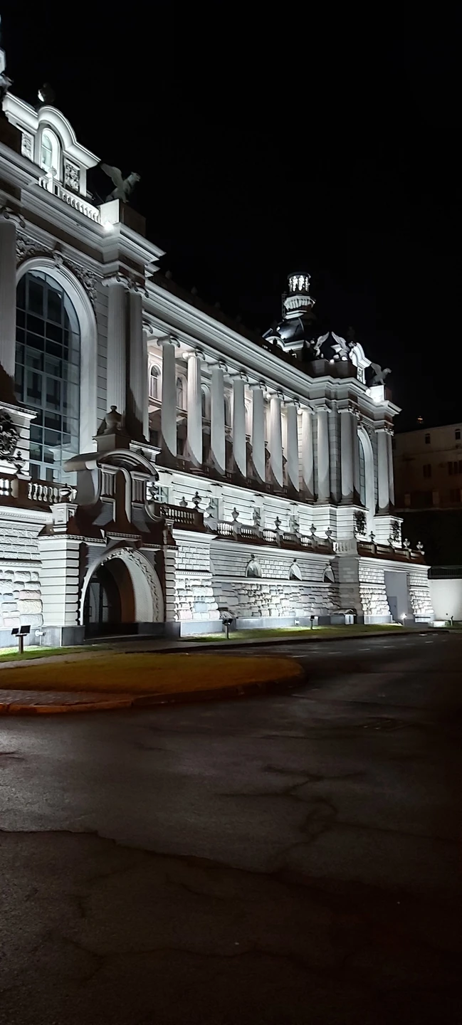 Большое спасибо за экскурсию. Лариса очень интересно давала информацию о каждом объекте)))