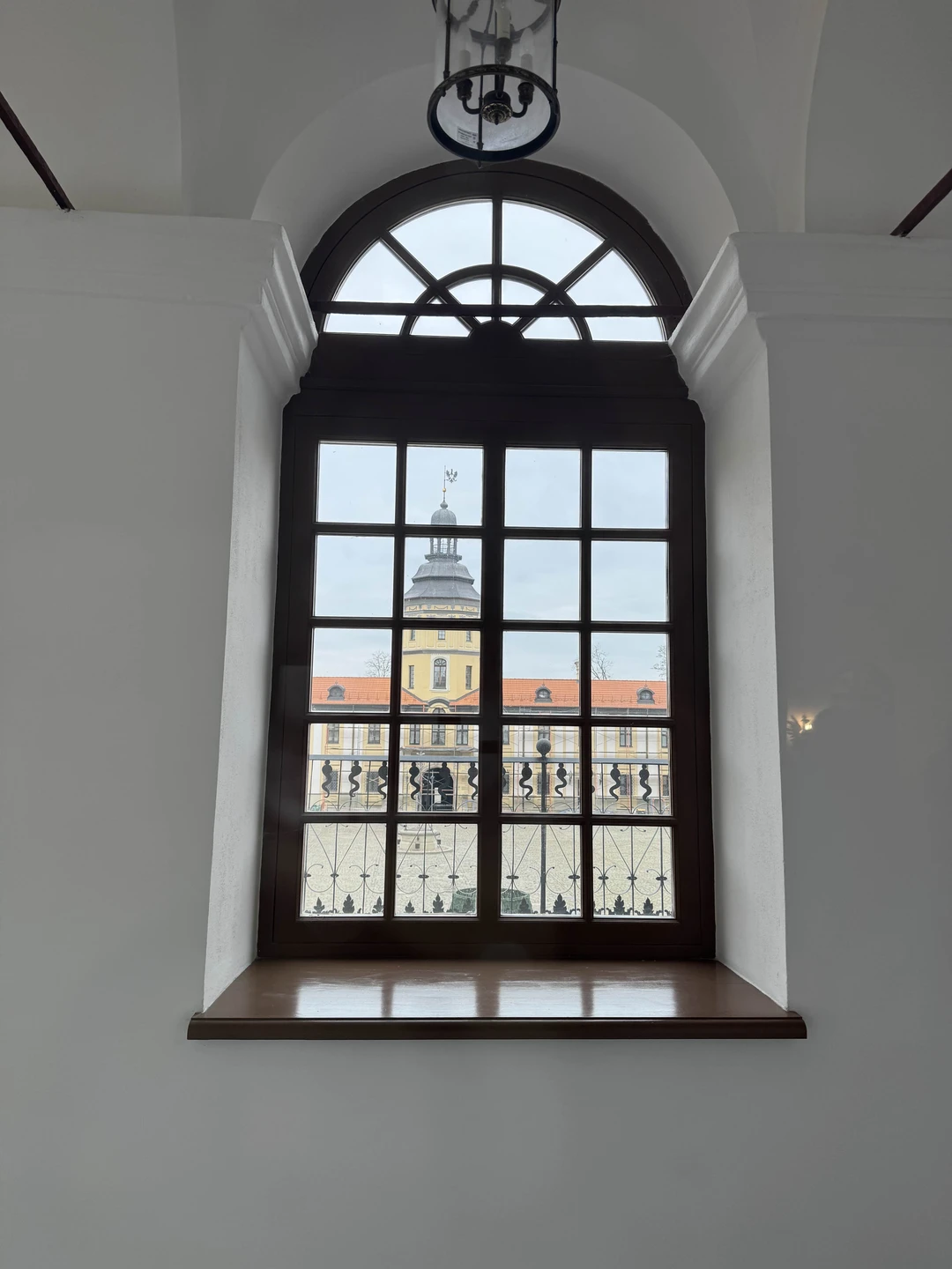 Отличная экскурсия. Все понятно. Доступно. Удобный большой автобус. Обед за 25 руб выше всяких похвал. Однозначно