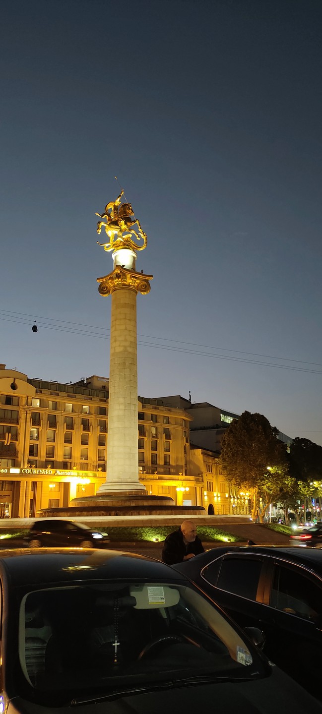 Самые яркие впечатления остались от экскурсии в Мцхету, Уплисцихе, Гори. Гид Арчи очень эрудированный, коммуникабельный, даёт