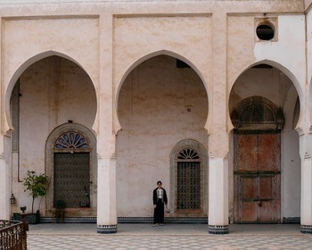 Старый Фес, университет Аль-Карауин, кожевенные красильни, дворец художника