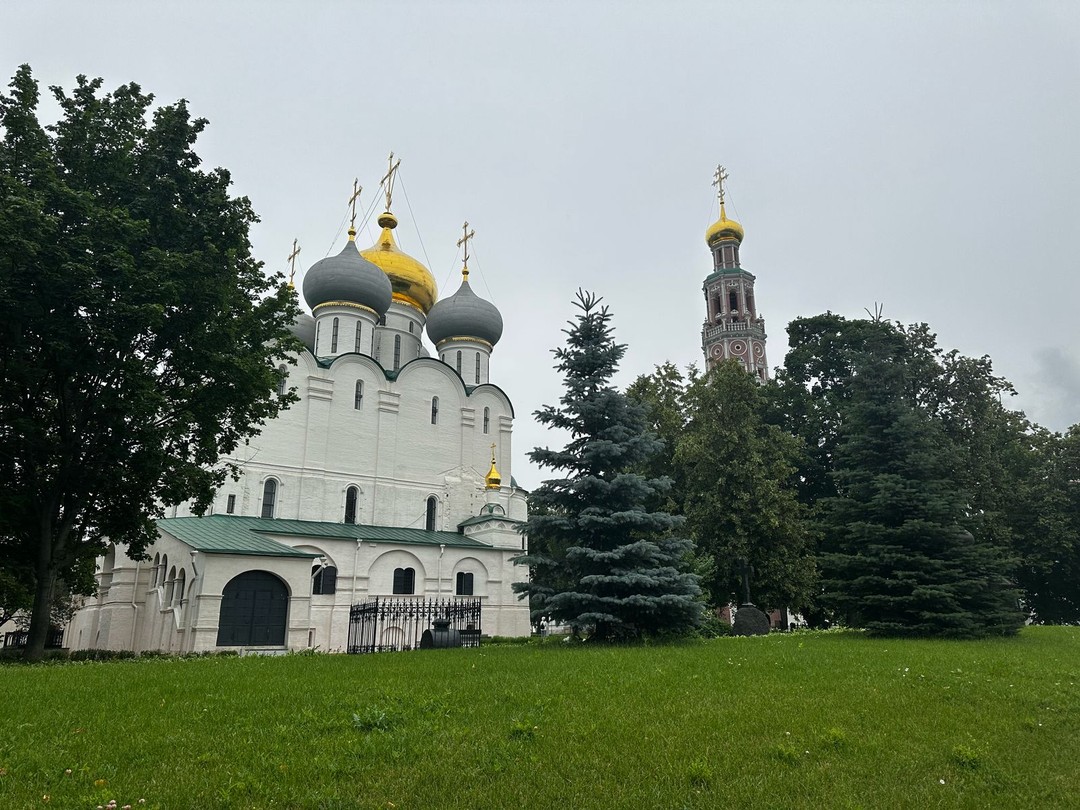 Экскурсия просто невероятно насыщенная! Экскурсовод Ирина вызвала просто восторг - настолько интересно рассказала про историю монастыря