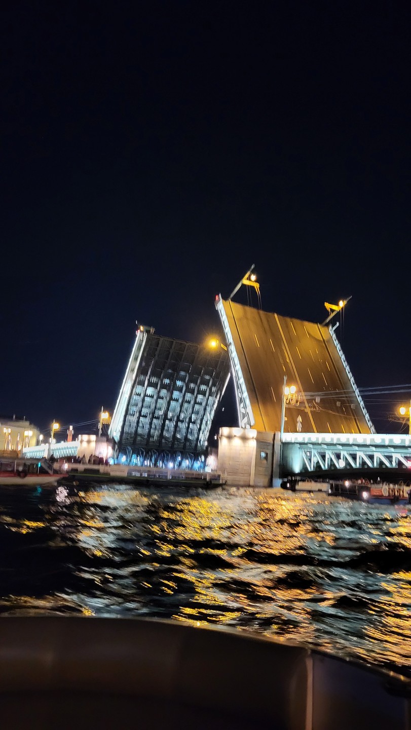 Прогулка на катере на развод мостов (Светлана)