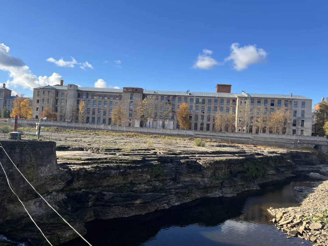 Экскурсия очень понравилась! Почерпнули много интересной,новой информации! Гид Елена- прекрасный экскурсовод,внимательна к историческим мелочам! Вся экскурсия