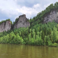 Фото отзыва 3: экскурсия "4 в 1: Гора Полюд, скала Ветлан, пещера с окаменелостями, «ряжи» на реке Вишера"