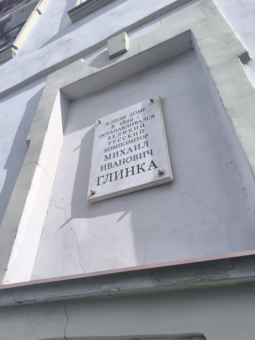 Это просто шедевр. Благодаря гиду мы были полностью погружены в волшебную историю города Выборг, почувствовали себя