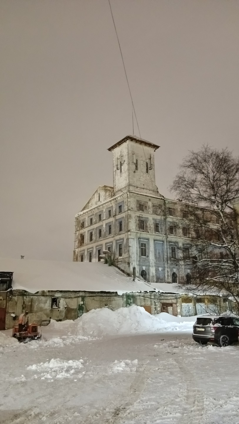 Экскурсия интересна тем, что не каждый день походишь по задворкам Ярославля и не зайдешь в этакий